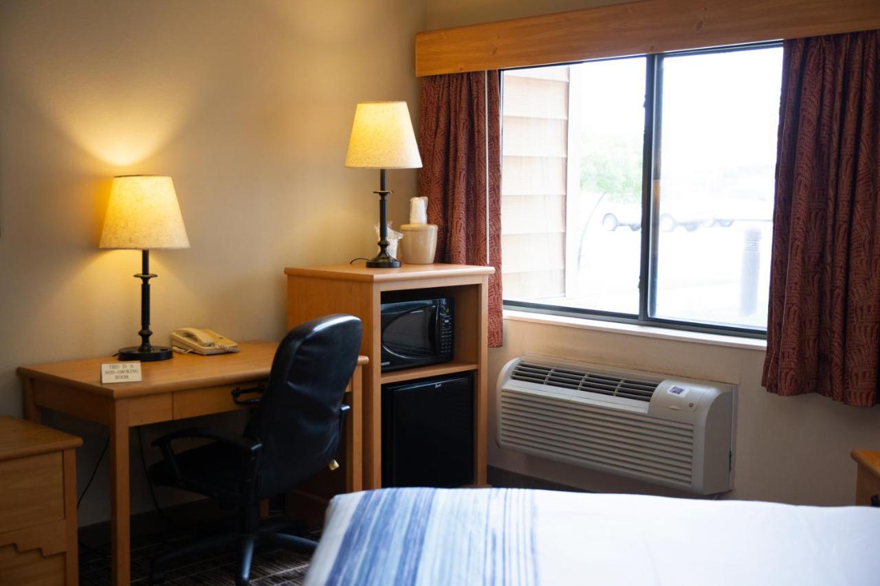 Americinn By Wyndham Pampa Event Center מראה חיצוני תמונה